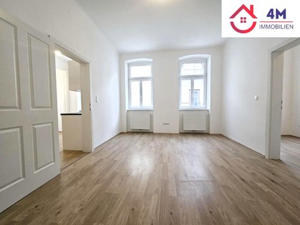 ++Erstbezug nach Sanierung++ 2-Zimmer-Wohnung mit separater Küche im 3ten Liftstock in zentraler Lage Hütteldorfer Straße 1150!
