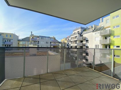 Sonnig ruhige 2-Zimmer Balkonwohnung komplett in den Innenhof gerichtet | inkl. Gargenplatz |nahe U1 Kagraner Platz
