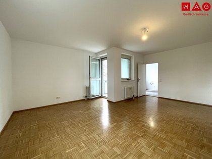 Stadtteil Linz Oed: Sanierte und sofort beziehbare großzügige 2-Raum-Wohnung (inkl. Carport)