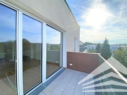 "BHome" - Großzügige 2-Zimmer Wohnung mit Balkon & Blick in's Grüne!