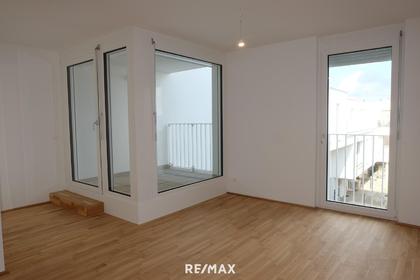 Tolle Neubau 2-Zimmer Wohnung mit Loggia und Tiefgaragenplatz in Ruhelage