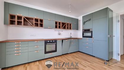 "Modern & New Apartment with Large Kitchen"