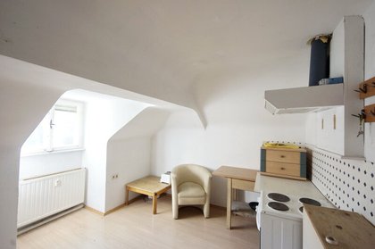 Gemütliche Dachgeschosswohnung für Kreative ? 86,70 m² zum Gestalten