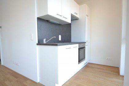 Jakomini - 35m² - 2 Zimmer Wohnung - großer Balkon - inkl. Carport-Parkplatz