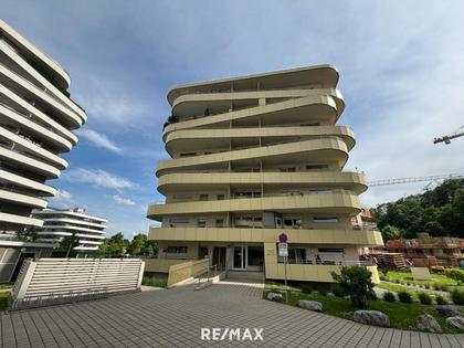 Moderne Wohnung mit 35m² großer Terrasse und Tiefgaragenplatz in traumhafter Lage mit 360° Rundgang!