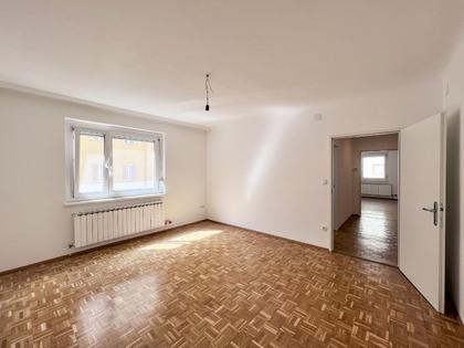 Erstbezug nach Neu-Saniernug einer 2-Zimmer-Mietwohnung // First occupation upon recent renovation of a 2-roms Rental Apartment //