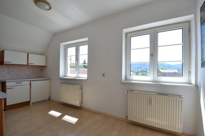 Klagenfurt - 33 m² - sonnige 1,5 Zimmer-Wohnung - ideal für Singles bzw. Pendler