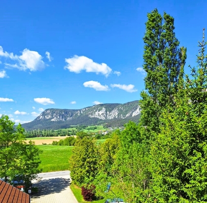 Traumhafte Aussicht selbst genießen, oder andere genießen lassen. KAUFEN - VERMIETEN oder SELBER DARIN WOHNEN, Beides ist hier möglich. Natur-Pur-Umgebung, vor Ihrer Wohnungstür.