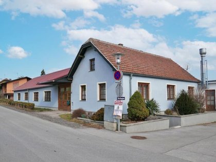 Wohnhaus und ehemalige Werkstatt mit Ausbaupotenzial bei Sieghartskirchen