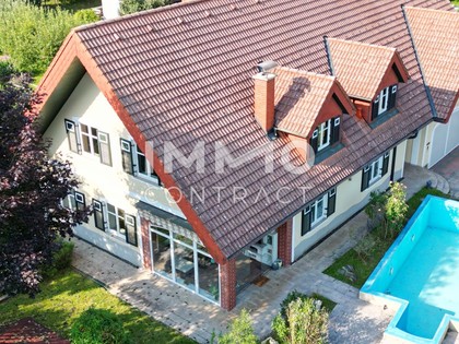 Idyllische Ruhe- und Grünlage - Haus  mit Pool +  Wintergarten  - DG für Ausbau vorbereitet