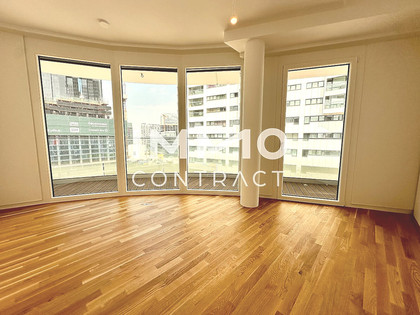 Unique apartment with 3 rooms and a large balcony in a perfect location!