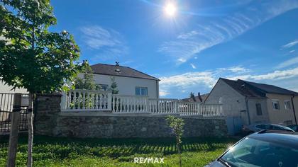 Wohnhaus mit Garten,  Nebengebäude und bereits erfolgten Renovierungen!