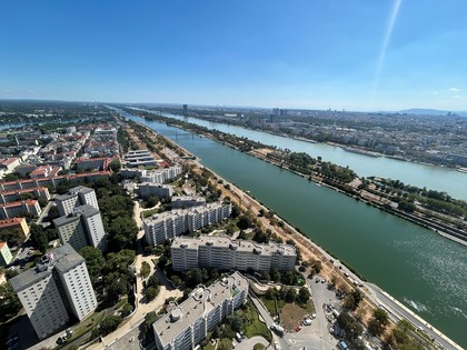 2 Zimmer Wohnung im 42. Stock mit freiem Blick auf die Alte Donau!