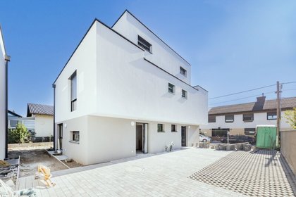 Elegante Neubauten: Erstbezug mit Garten, Terrasse und Luftwärmepumpe | Helle und moderne Räume | Hochwertige Ausstattung | Parkplatz möglich