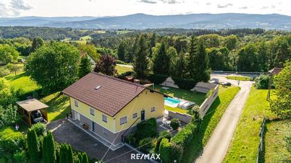 Schönes großes Einfamilienhaus mit Pool, 3 Schlafzimmer, OG ausbaufähig - 10 Min. von Graz