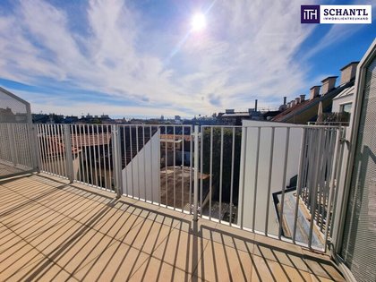 WOW! Wohnen im Dachgeschoss mit Fernblick! Traumhaft saniertes Altbauhaus + Hofseitige Terrasse + Tolle Infrastruktur und Anbindung + Lebensqualität pur! Auch für Anleger interessant!