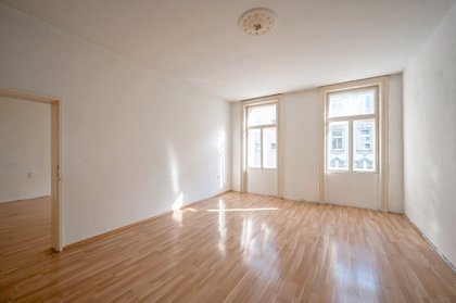 ++NEU++ Renovierungsbedürftige 3-Zimmer Altbauwohnung, tolles Potenzial!