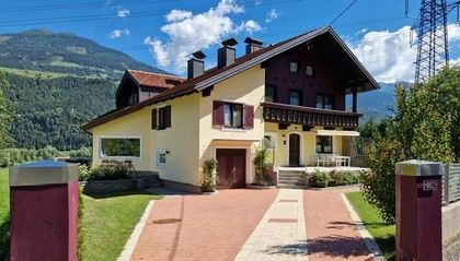 Ansprechendes Einfamilienhaus mit großem Garten zu verkaufen! Oberkärnten - 20km von Lienz entfernt!