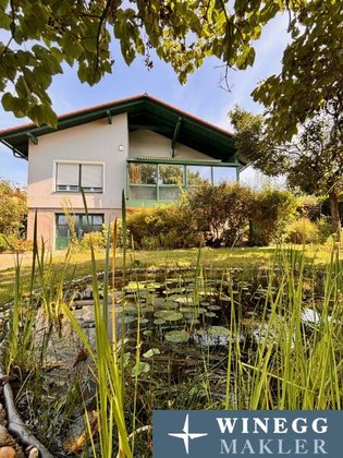 Wohnen auf einer Ebene! Gemütliches Haus mit Pool und wunderschönem Garten