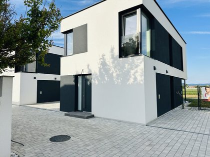Häuser in 2620 Natschbach-Loipersbach
