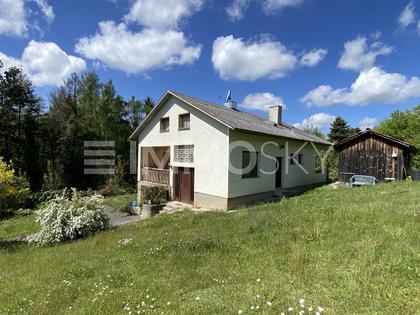 Einfamilienhaus zum Gestalten in Aussichtslage! Fantastischer Garten!