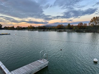 NEU! SCHNÄPPCHEN HIT! 2 Zimmer Wohnung am Wasser mit großem Ankleideraum, Fitness und Sauna