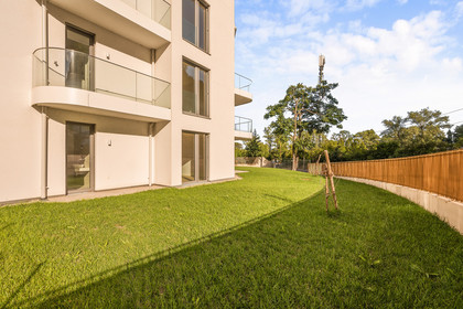 Luxus Gartenwohnung mit ca. 272m² Eigengarten! Privater Badesteg inklusive