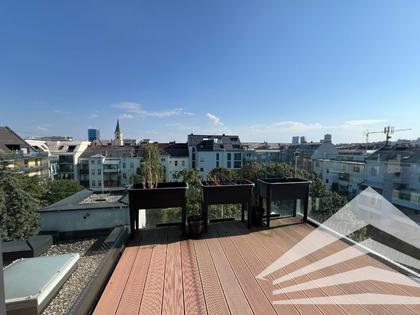 101 m² Penthouse mit 3 Außenbereichen und Einbauküche! Klimatisiert!