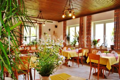 Gastronomiebetrieb in Ebensee - Gastgarten, 4 Gästezimmer, Wohnung....