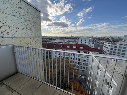 Stadtblick auf 3 Zimmern mit kleinem Balkon im 9. Stock direkt am Modenapark - zu mieten in 1030 Wien