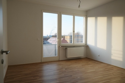 Über den Dächern von Salzburg in der 4-Zimmerwohnung mit Balkon und Loggia, 5020 Liefering zur Miete