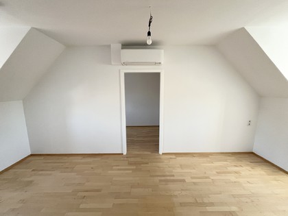 Klimatisierte Dachgeschoßwohnung in der Grazer Innenstadt zu mieten!