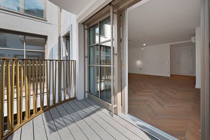 Großzügiger 2-Zimmer-Erstbezug! Balkonwohnung mit Blick in wunderschönen Innenhof