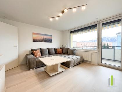 Stilvolle 2,5 Zimmer Wohnung mit Loggia in Taxham Stilvolle 2,5 Zimmer Wohnung mit Loggia in Taxham