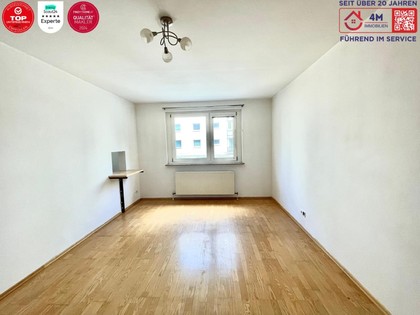 3-Zimmer-Eigentumswohnung mit Loggia in ruhiger Innenhoflage, nahe U6 Dresdnerstraße