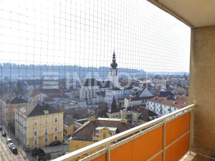 Schlichte Stadtwohnung mit herrlichem Blick über die Innenstadt!