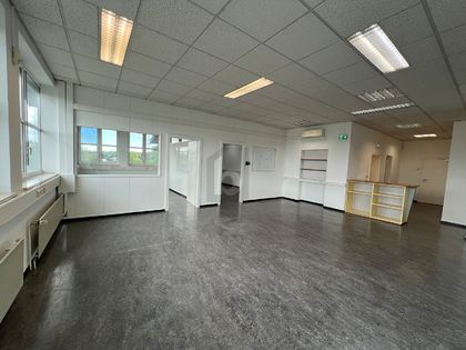 Hallen / Lager / Produktion in 5101 Bergheim
