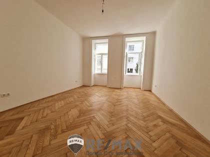 "1 Roomflat, newly renovated" "1 Roomflat, newly renovated"