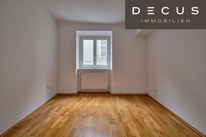| WUNDERSCHÖNE BÜRORÄUMLICHKEIT MIT DIREKTEM BLICK AUF DEN GRAZER HAUPTPLATZ | ERSTKLASSIGE LAGE | 5 ZIMMER | WUNDERSCHÖNE BÜRORÄUMLICHKEIT MIT DIREKTEM BLICK AUF DEN GRAZER HAUPTPLATZ | ERSTKLASSIGE LAGE | 5 ZIMMER