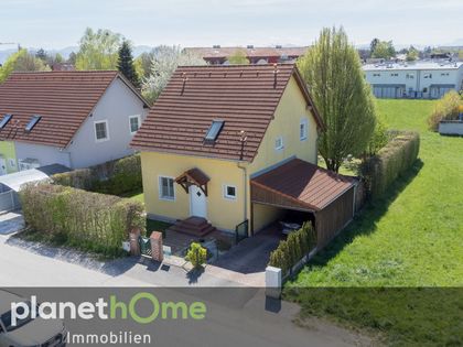 Modernes Einfamilienhaus in ruhiger Lage mit großzügigem Garten Modernes Einfamilienhaus in ruhiger Lage mit großzügigem Garten