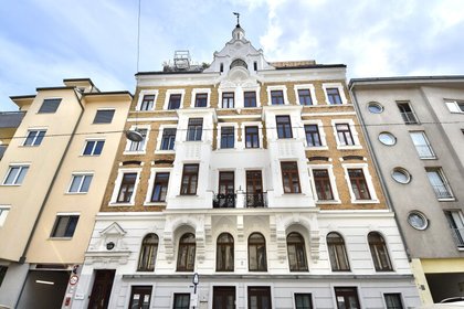 Hofruhelage: Altbauwohnung mit Grünblick! Hofruhelage: Altbauwohnung mit Grünblick!