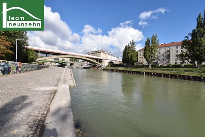 Stadtwohnung in Bestlage: direkt bei der Urania, Wien Mitte und Prater - 2.Zimmer mit Donaukanal-Blick Stadtwohnung in Bestlage: direkt bei der Urania, Wien Mitte und Prater - 2.Zimmer mit Donaukanal-Blick