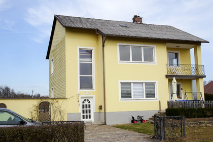 Häuser in 3352 Sankt Peter in der Au-Dorf
