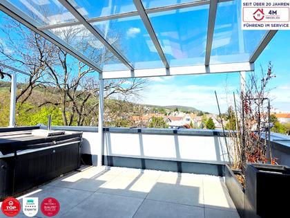 Skyline-Feeling mit Whirlpool & 28?m² privater Dachterrasse-Design Maisonette auf 2 Ebenen Skyline-Feeling mit Whirlpool & 28?m² privater Dachterrasse-Design Maisonette auf 2 Ebenen