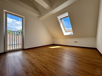 ~ Lichtdurchflutete 4-Zimmer-Dachgeschosswohnung in der Griesgasse 50 ~ Lichtdurchflutete 4-Zimmer-Dachgeschosswohnung in der Griesgasse 50
