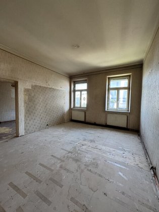 Stilvoller Altbau mit Sanierungspotenzial in Ruhelage ? 2-Zimmer-Wohnung in 1200 Wien Stilvoller Altbau mit Sanierungspotenzial in Ruhelage ? 2-Zimmer-Wohnung in 1200 Wien