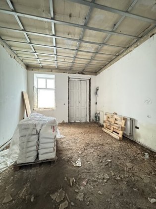 Charmante 1-Zimmer-Altbauwohnung mit Entwicklungspotenzial in Ruhelage ? Nähe U6 Gumpendorfer Straße Charmante 1-Zimmer-Altbauwohnung mit Entwicklungspotenzial in Ruhelage ? Nähe U6 Gumpendorfer Straße
