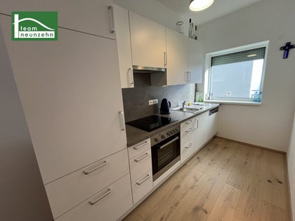SANIERTE & MÖBLIERTE DACHGESCHOSSWOHNUNG INKL. KÜCHE! SOFORT BEZIEH- ODER VERMIETBAR! FÜR ANLEGER UND EIGENNUTZER! SANIERTE & MÖBLIERTE DACHGESCHOSSWOHNUNG INKL. KÜCHE! SOFORT BEZIEH- ODER VERMIETBAR! FÜR ANLEGER UND EIGENNUTZER!