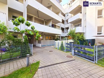 Die Gelegenheit! Entzückende Altbauwohnung mit hofseitiger Terrasse bzw. Garten + Saniertes Altbauhaus mit großem Innenhof + Beste Infrastrukur und Anbindung! Jetzt zugreifen!