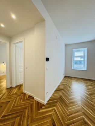 Elegante Wohnung im Generalsanierten Altbau ? Hochwertige Ausstattung, Top-Lage Elegante Wohnung im Generalsanierten Altbau ? Hochwertige Ausstattung, Top-Lage